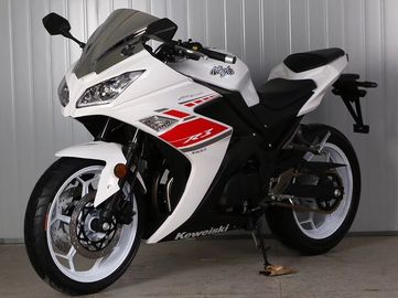 中国 モーター通りのスポーツのオートバイ、250ccに冷却しますスポーツのバイク/通りのバイクの白色をガスを供給して下さい サプライヤー